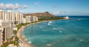 Best Honeymoon Places In Hawaii + Top Resorts