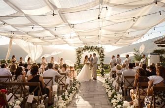 comfortable summer wedding guests